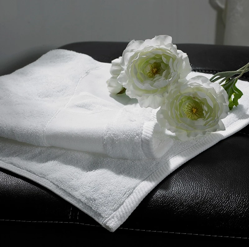 Toalla de mano de felpa blanca 100% algodón peinado para hotel liso o dobby